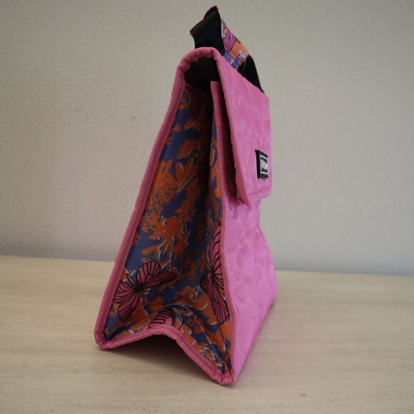 Betsey Johnson TBJ-1299 Pink Embroidered Hearts N/S Flap Lunch Tote Bag - Picture 7 of 8